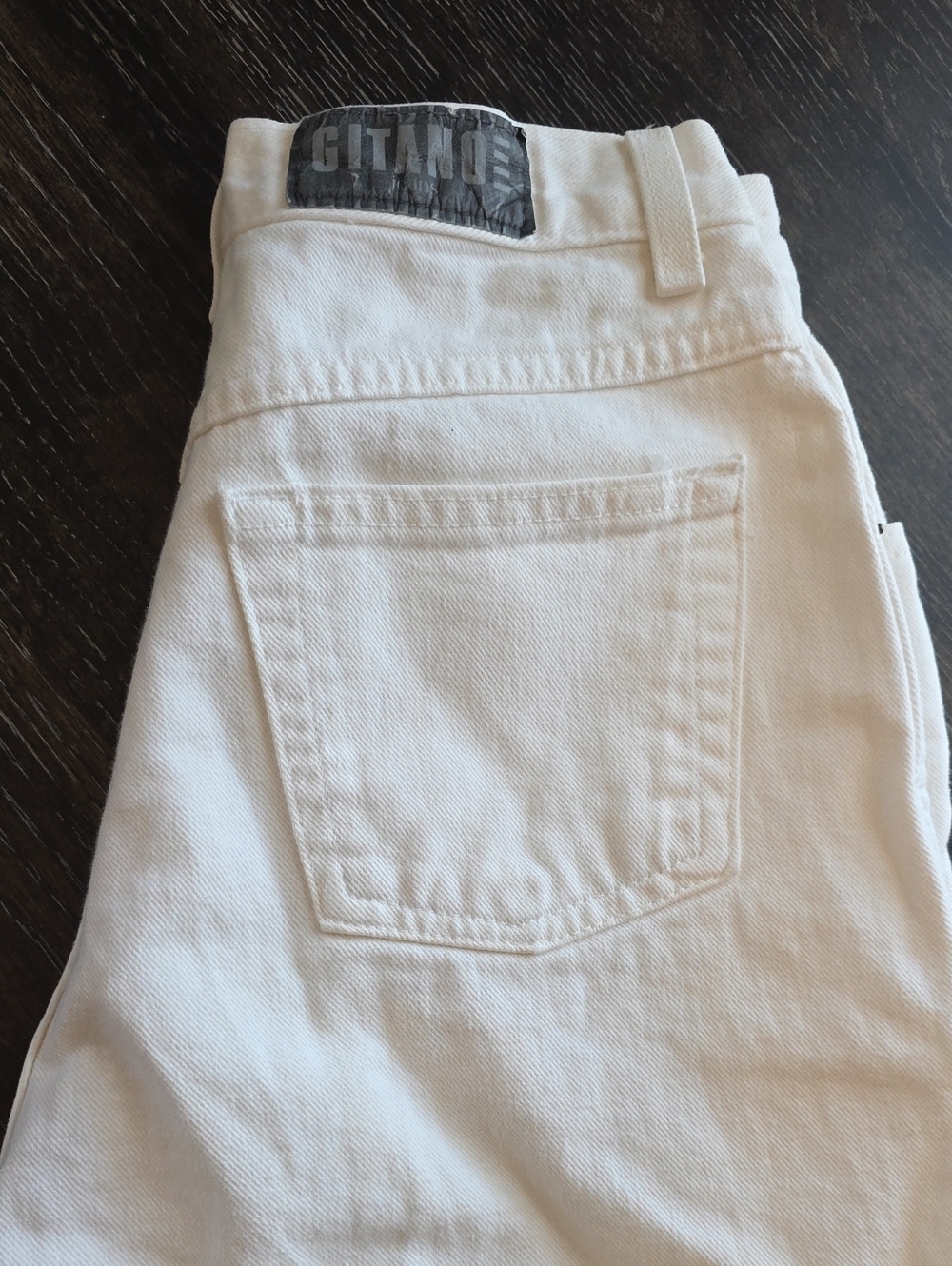 Gitano Women’s White Jeans - Clean Back Pocket Detail